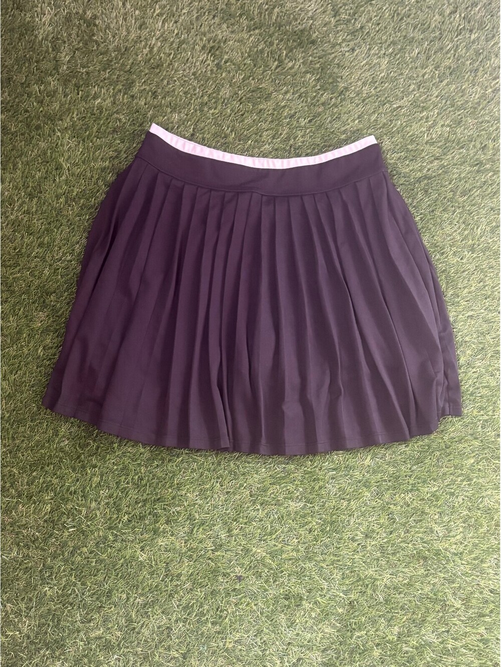 Tommy Hilfiger 2000s Black Polyester Pleated Skirt, Women’s L